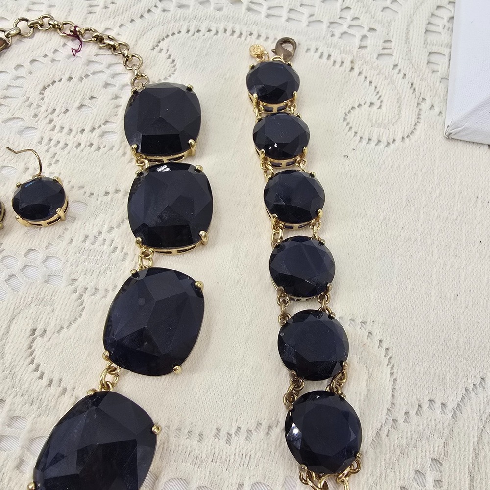 Brooks Brothers Blue Glass Necklace Set Bracelet Earrings Gold tone Classic - Picture 5 of 10